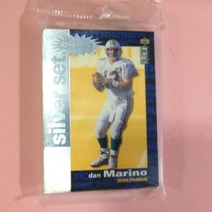 Dan Marino (30) 1995 COLLECTORS CHOICE YOU CRASH THE GAME SILVER FACTORY SEALED